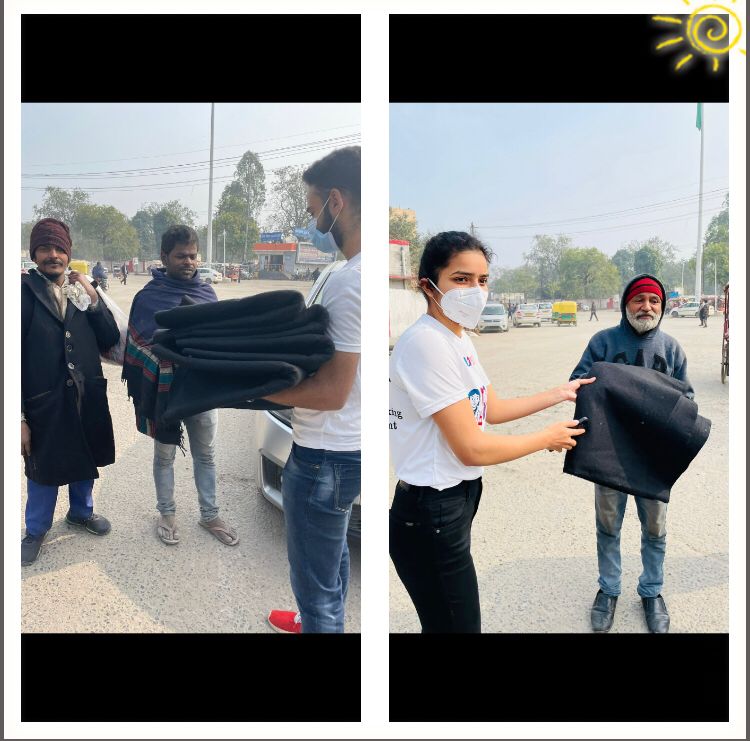 YuvaYoddha's tweet photo. Today, on the occasion of International Youth day, these future leaders from Ghaziabad went for a donation drive. We hope to be able to facilitate a safe and comfortable winter season for them now. 
Just have a look at those smiling faces.
📍- Old Ghaziabad Railway Station https://t.co/Zj5rBVhmPH