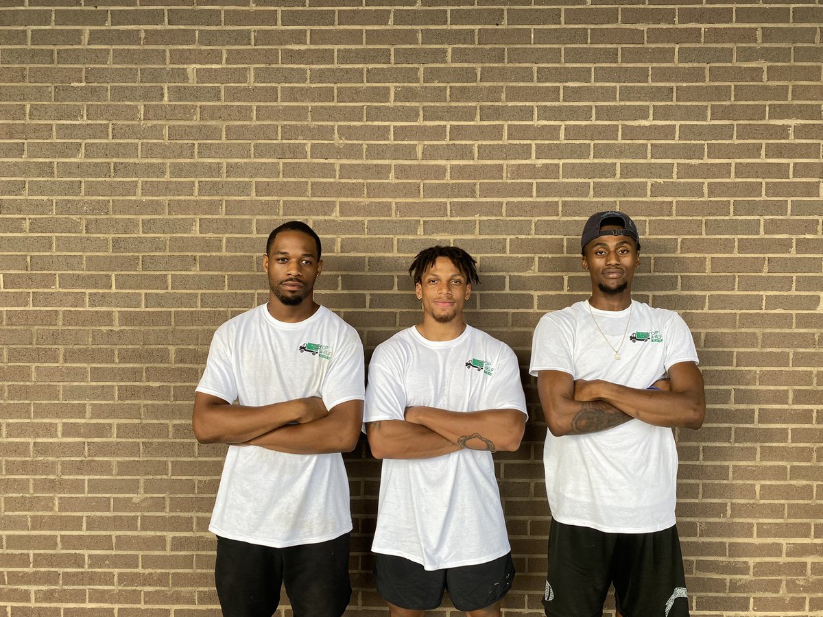 jamessdublinn's tweet photo. I just wanted to take a moment to promote my new (black owned) business/company “Momentum Movers” based out of Charleston, SC 📍 .. I’d really appreciate a like and or retweet 🙏🏽🤞🏽 https://t.co/TedQLFofua
