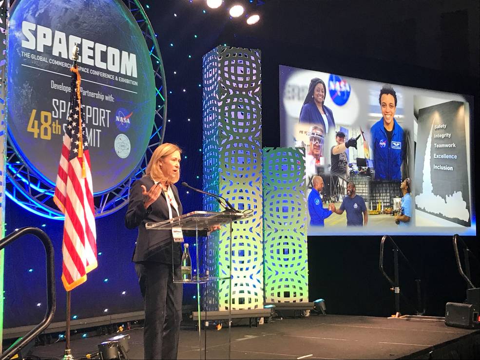 NASAKennedy's tweet image. 🚀🤩 Kennedy Space Center will continue making history in 2022!

Center Director Janet Petro recently addressed colleagues and partners at #SpaceCom2022 to discuss the historical significance of the coming year. Learn more: go.nasa.gov/33bOz2U