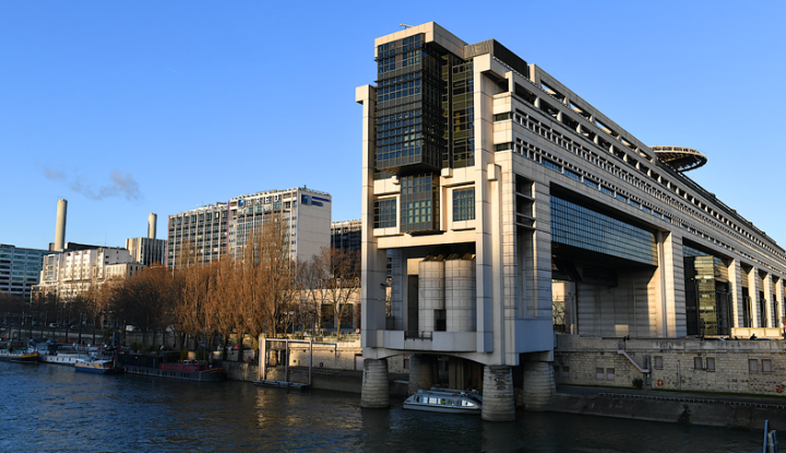 sbisconte's tweet photo. Un million d’entreprises créées en 2021 ! 😍 Entre conquête et résilience, malgré les incertitudes occasionnées par la crise sanitaire, les entreprises 🇫🇷 se portent bien et continuent de se développer. La preuve en 5 points 👉 https://t.co/LTeBaNH61H https://t.co/pvElfElvaK