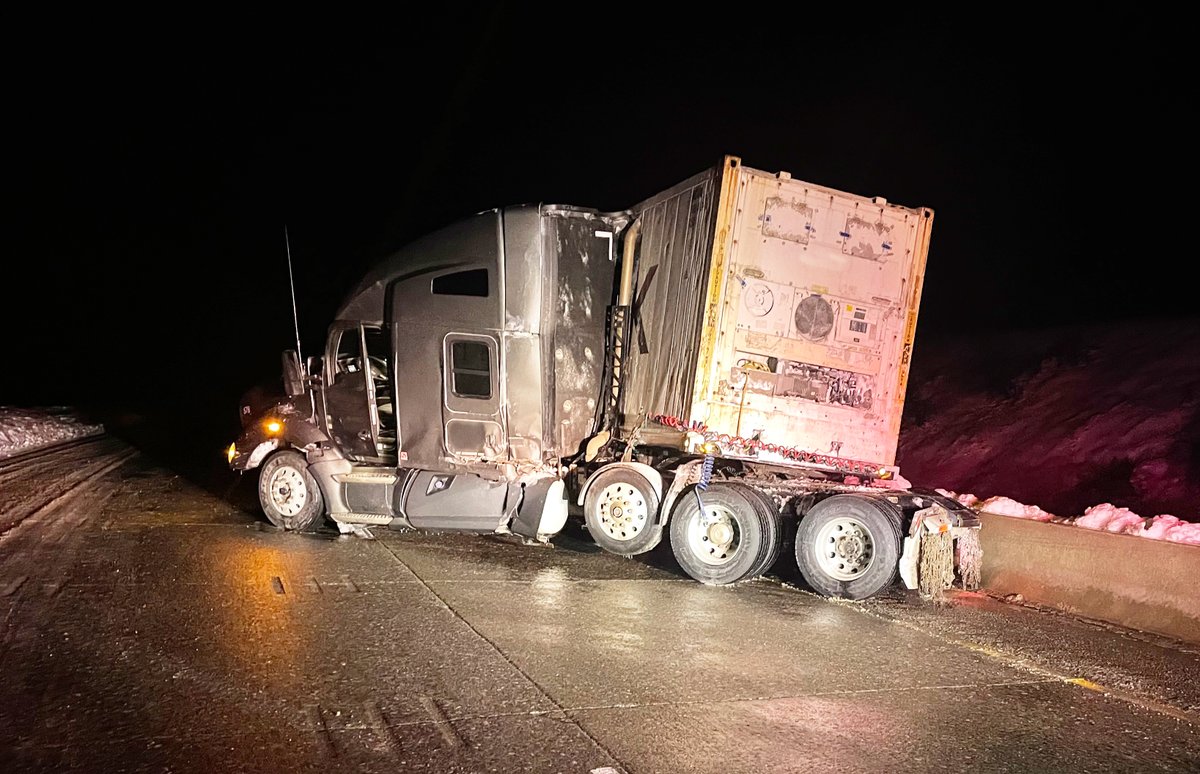 SnoqualmiePass's tweet image. Just to give you an idea of what closed I-90 at MP 95 near Elk Heights this morning - collisions. It's still icy out there and we really need folks to slow down. We are out putting down deicer, but it's not going to help if drivers keep thinking they can go 60 or 70. It's not OK.