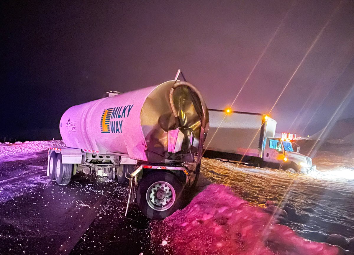 SnoqualmiePass's tweet image. Just to give you an idea of what closed I-90 at MP 95 near Elk Heights this morning - collisions. It's still icy out there and we really need folks to slow down. We are out putting down deicer, but it's not going to help if drivers keep thinking they can go 60 or 70. It's not OK.