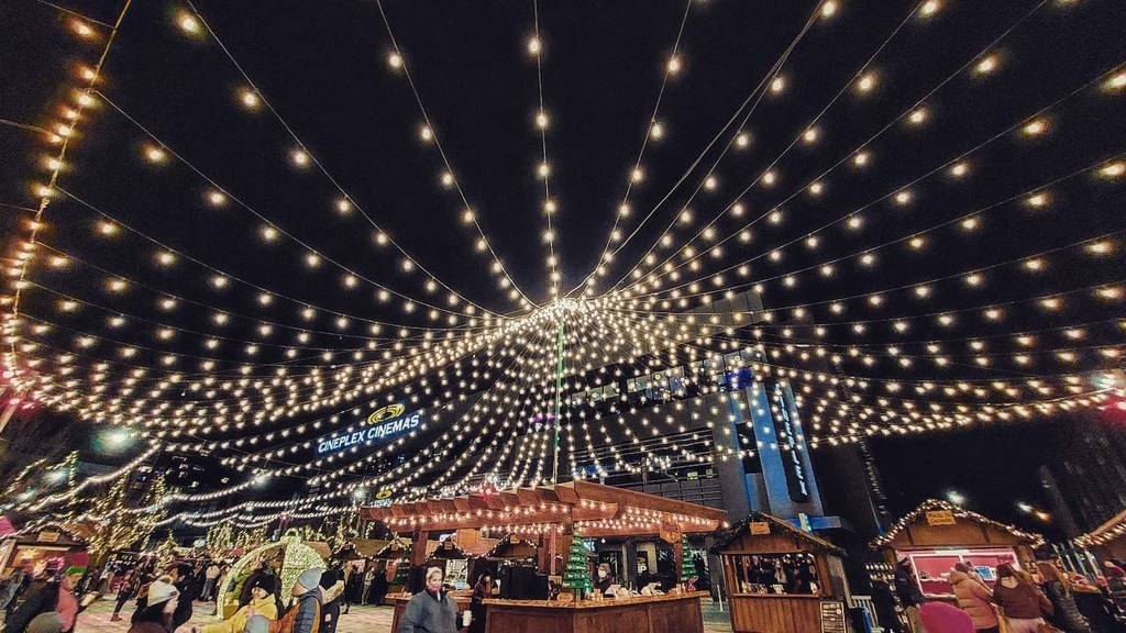 Sights on the lights instagr.am/p/CYozKY4FmID/