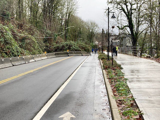 Newport Way NW is closed at the 1800 blk from Lakemount Blvd SE to 17th Ave NW Newport Way. Landslide in the area. Use alternative routes.