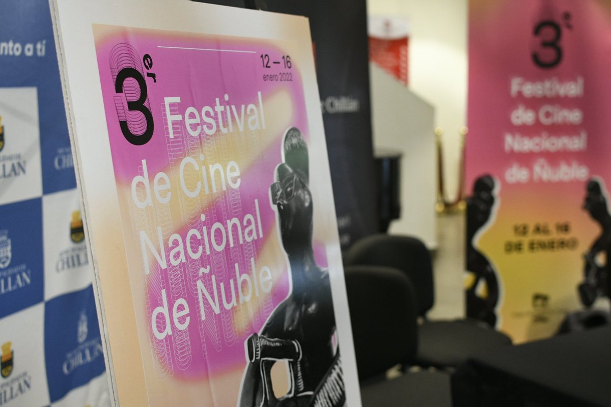 muni_chillan's tweet photo. Hoy a las 20 horas inauguramos el 3° Festival de Cine Nacional de Ñuble en nuestro @teatrochillan
El #AgenteTopo nos acompañará y se exhibirá la película
https://t.co/VUCwkxtC1C https://t.co/WVWiGr8hC3