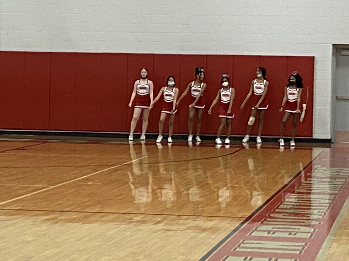 StallworthPCMS's tweet photo. PCMS 8th Grade Boys are now on the court against Sycamore. Viking Pride!!! @VikeNation @DrMackzum @PCMSVikingPride #VikingDiff https://t.co/hG2G4Ly1Pi