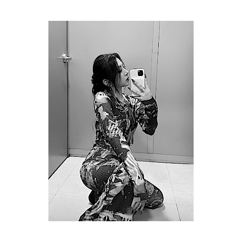 404CAUTION's tweet photo. ⠀⠀⠀⠀𝗶𝗴⠀@⠀𝟰𝟬𝟰𝗰𝗮𝘂𝘁𝗶𝗼𝗻⠀:⠀selfie slut 📸 https://t.co/W8h26EvlIv