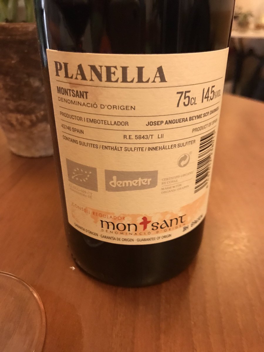 alacartemenus's tweet photo. Gracias @MartaRombouts por este descubrimiento.
Muy chulo Planella 2019 de @JoandAnguera #Darmós @domontsant 😍😍🍷

En @almargebdn #Badalona https://t.co/ZOjAknZhPq