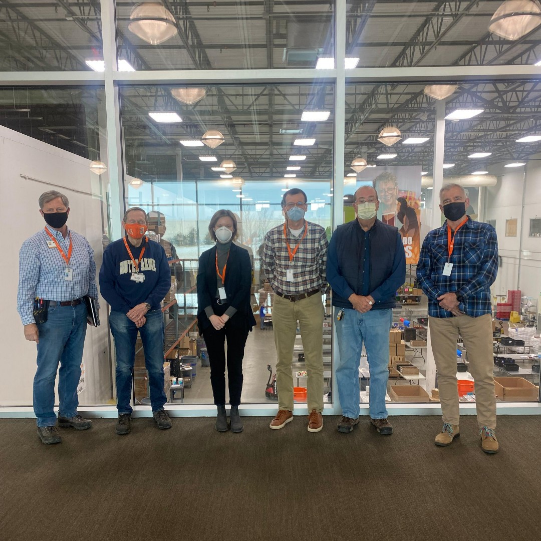 ILfoodbank's tweet photo. Thank you NORC at the University of Chicago for sitting down with our amazing team of My Pantry Express volunteers!
#TogetherWeFightHunger https://t.co/Tgvn4y8stg