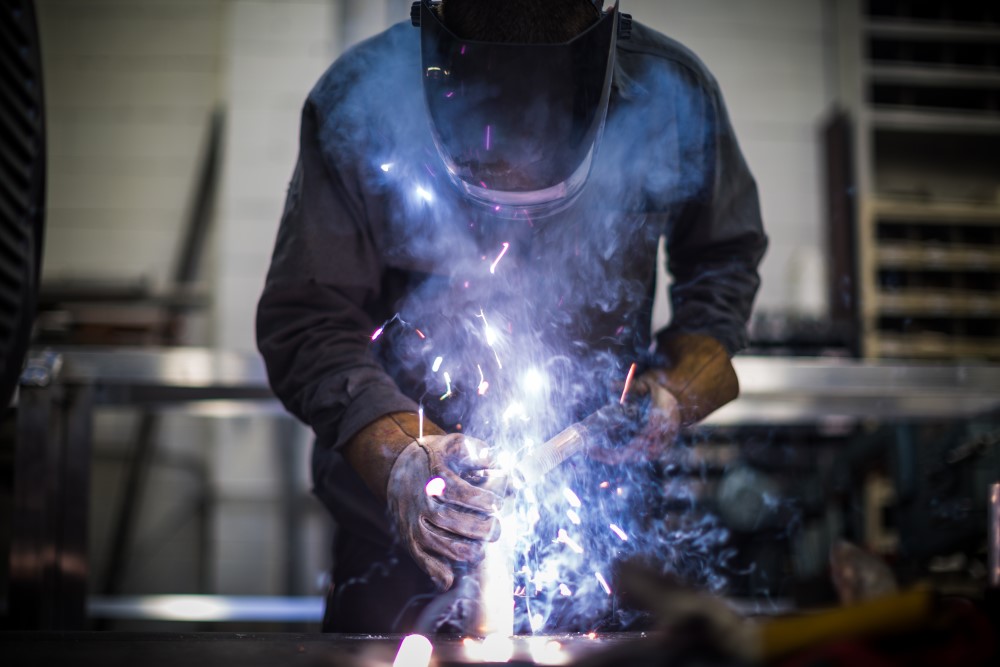 Two fundamental principles of aluminum #welding: Knowing the roles of oxygen and material prep. ow.ly/WFzJ50HsOmZ