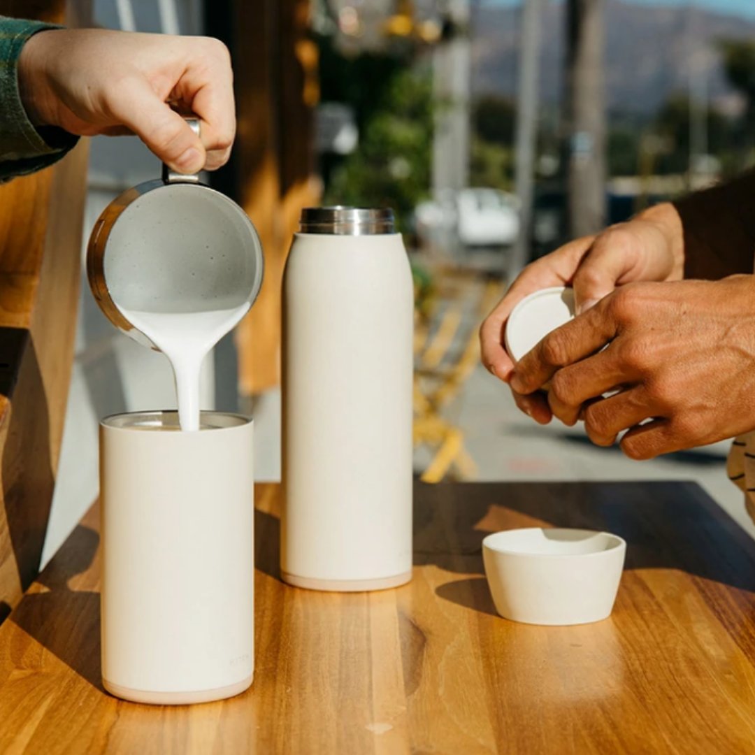 temoozi's tweet photo. @carryhitch a water bottle with cool amazing hidden features.

Rethinking the way you carry your bottles.
.
.
.
#innovation #creative #lifestyle #temoozi #love #fun #instagood #hydrate #innovate #creativity #water #coffee https://t.co/Ylwf3uOV6R