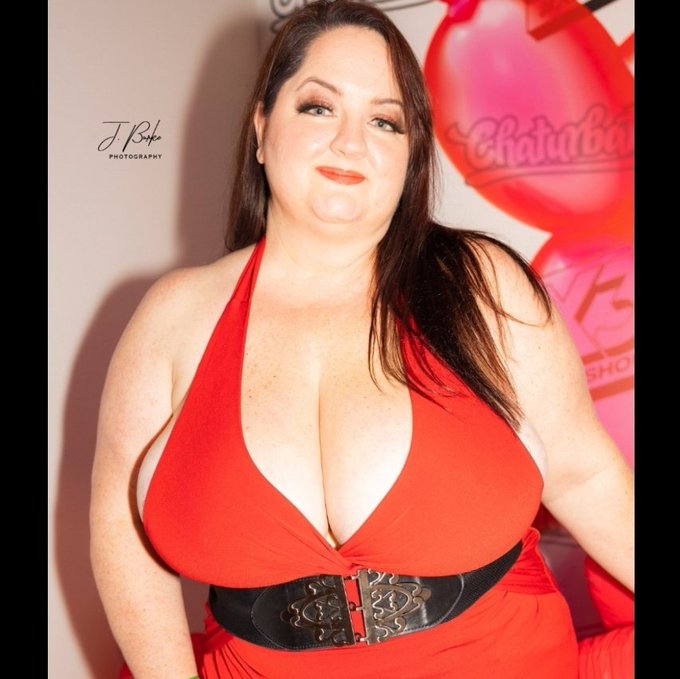 #NewProfilePic https://t.co/gxNw5lqR0v<a href="/tag/newprofilepic"class="tags">#NewProfilePic</a>