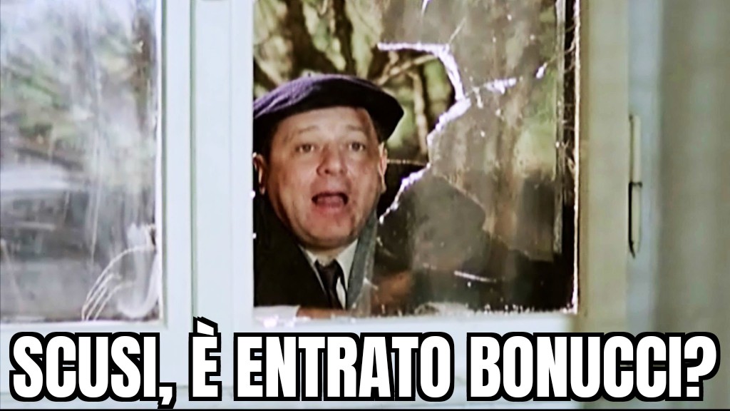 maxiceddo's tweet photo. Scusi, è entrato Bonucci? #SupercoppaItaliana #InterJuventus #bonucci https://t.co/ZujRCNdy7u