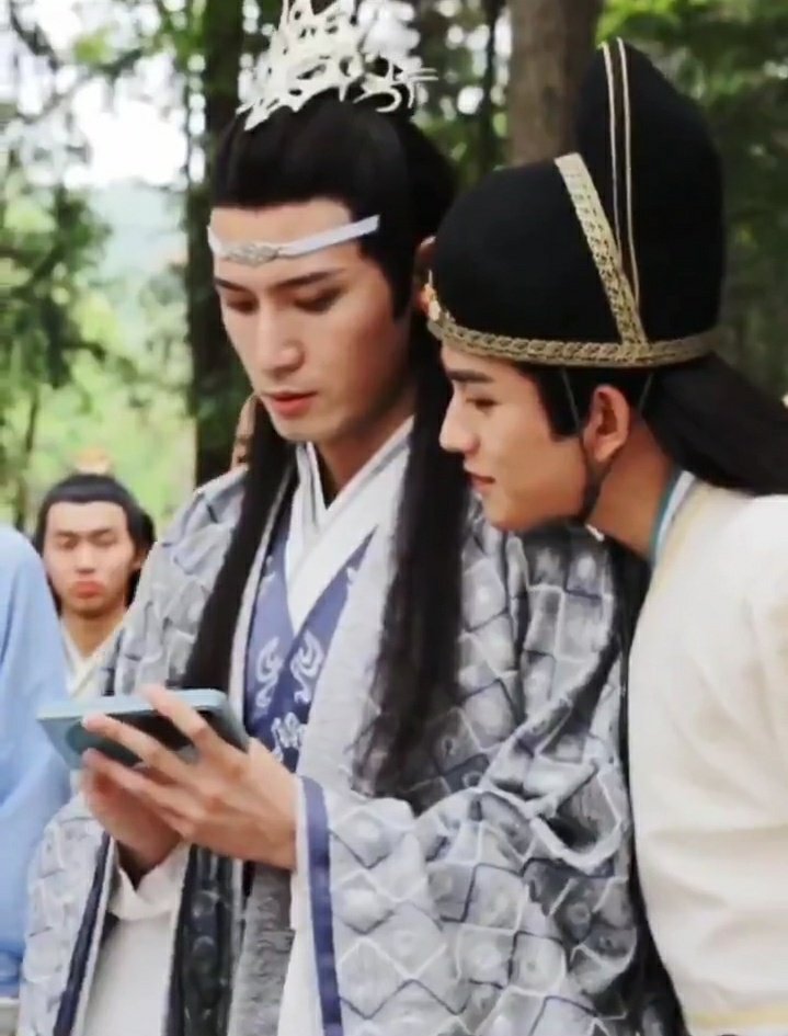 Hourly Xiyao💙💛 (@hourlyx) on Twitter photo 