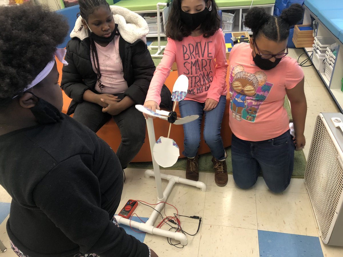4th grade used wind power with a wind turbine to create electricity. #greenpower <a href="/DionneSturdiva1/">Dionne Sturdivant</a> <a href="/janfirst/">Janice Rickey</a> <a href="/ValjeanneE/">Valjeanne Estes</a>