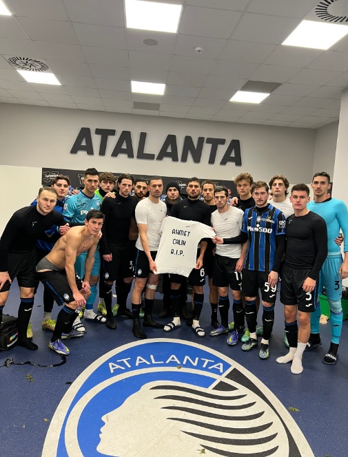 Atalantalı futbolcular, Ahmet Çalık'ı unutmadı 🙏