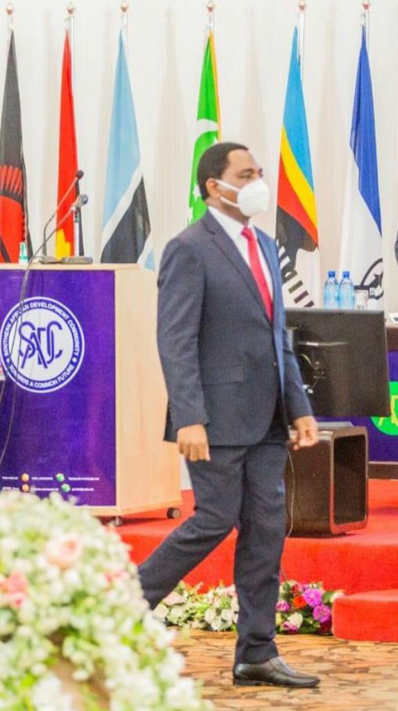 HHichilema's tweet photo. Just wrapped up the #SADC Extraordinary Summit in #Malawi. SADC reaffirmed its support in ensuring peace & stability return to #Mozambique by rallying together to meet the tough challenges faced by our member state. #SecuringLivelihoods #Zambia https://t.co/FwkF9tnHaZ