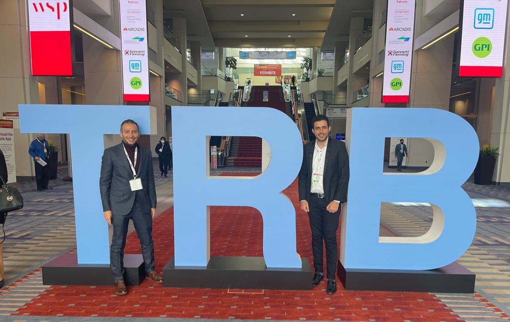 Although is relatively less busy at the 2022 #TRBAM due to travel restrictions, it is still quite challenging to get the traditional TRB photo... With Ahmed Foda.