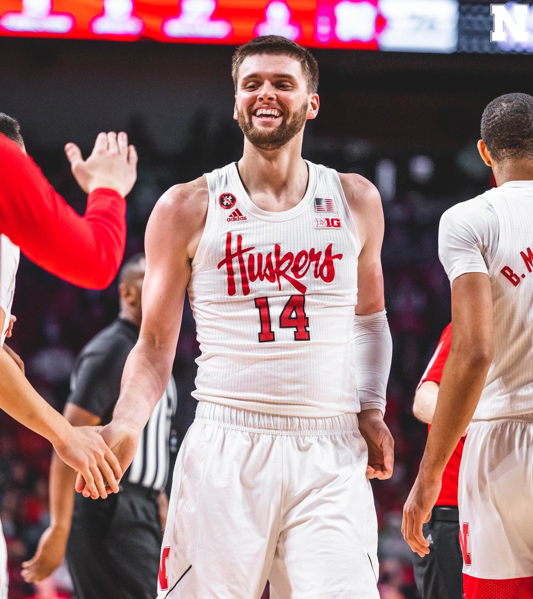 Coach Hoiberg has announced that senior forward Trevor Lakes will be out indefinitely due to a lingering shoulder injury.

Best wishes in your recovery, @T_lakes14. 🙏