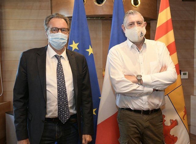 Protéger nos cafetiers, nos restaurateurs, nos serveurs, nos barmen… Et surtout, leur permettre de rester ouverts et poursuivre leur activité ! ✅

Pour cela, j’ai décidé de doter l’<a href="/UMIH_France/">UMIH</a> de 65.000 masques FFP2 😷

On s’est battu pour le retour à la vie, on va le garder !