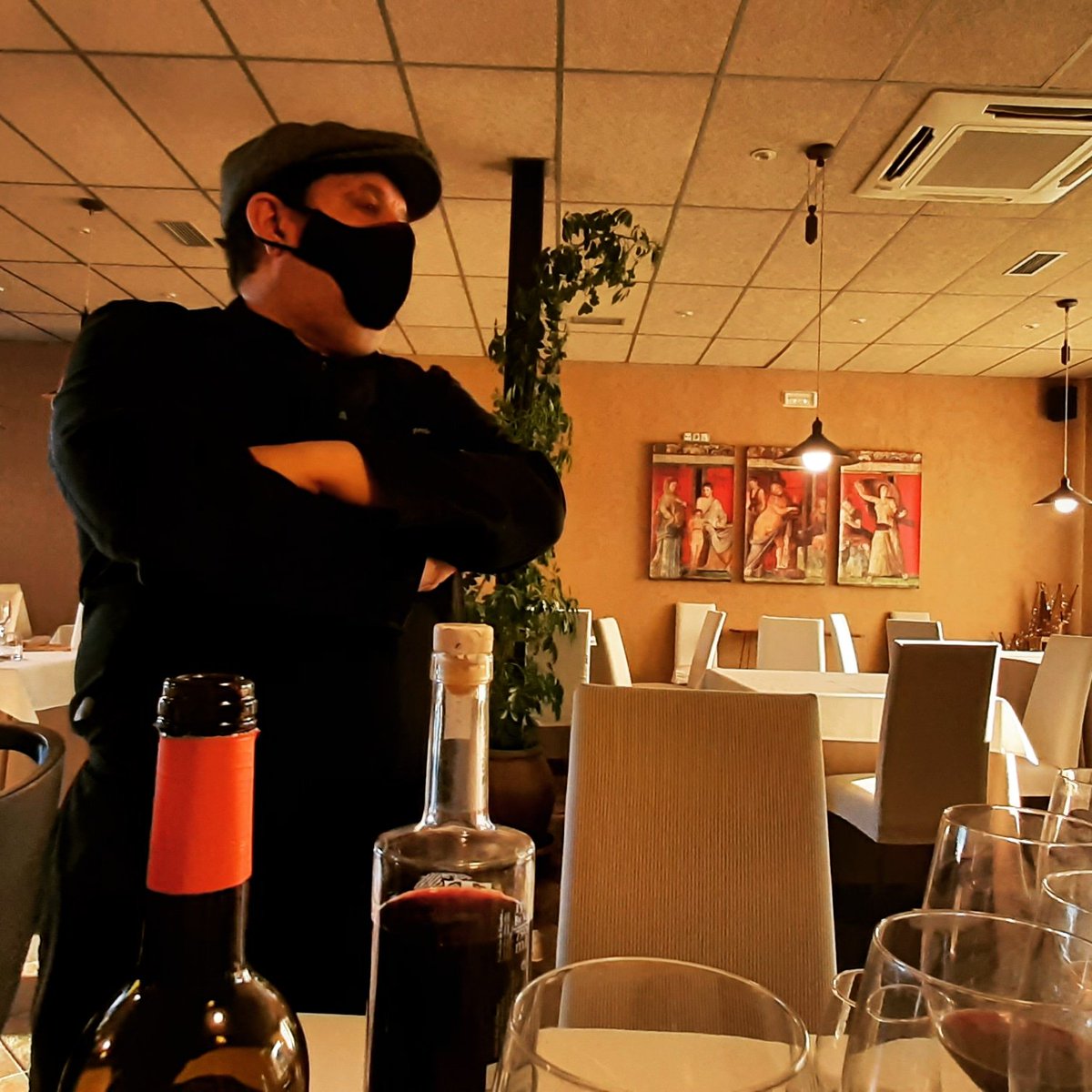 CalvoMarcelino's tweet photo. Aquí cocina un genio, aquí cocina @CalvoOlegario 

#MoralesdelRey 
@RBrigecio https://t.co/GNB5Mil2PY