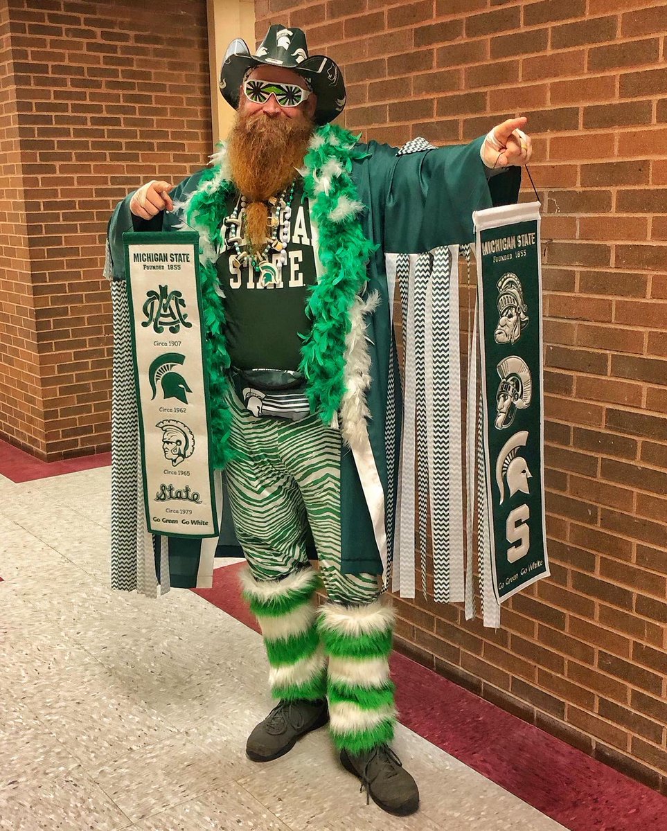 PresidentBeard's tweet photo. It’s Day 3 of “Loyalty Week” at #HartnellUniversity and, well, this one has been my oldest love… having given my fealty to MSU when I was in the 5th grade! #GoGreen! Go White!
#135HartnellLive #RollTheSleeves #HartnellHistory #WCSWhereUBelong #ALLN #SpartansEDU @msualumni https://t.co/2a2QSpgn2l