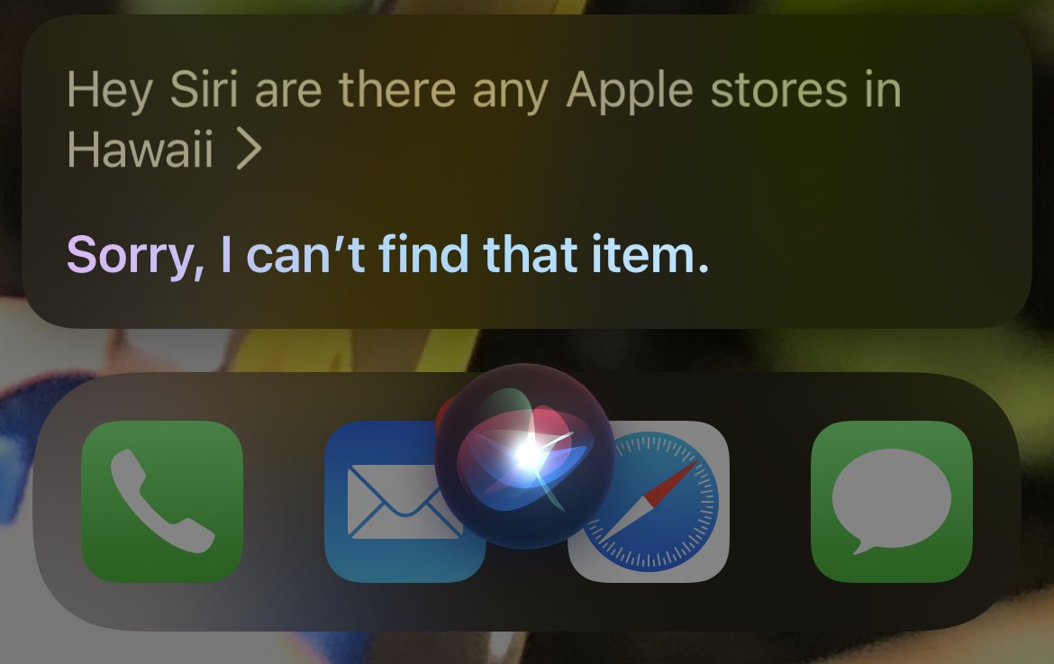 raulthepoolboy's tweet photo. @Apple it is comical that Siri is so bad she can’t even help me buy more of your products. https://t.co/5yILHcfUnw