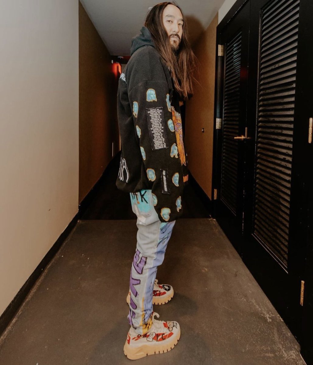 steveaoki's tweet photo. 💧#aoki1of1 https://t.co/fKP3QgZIRx