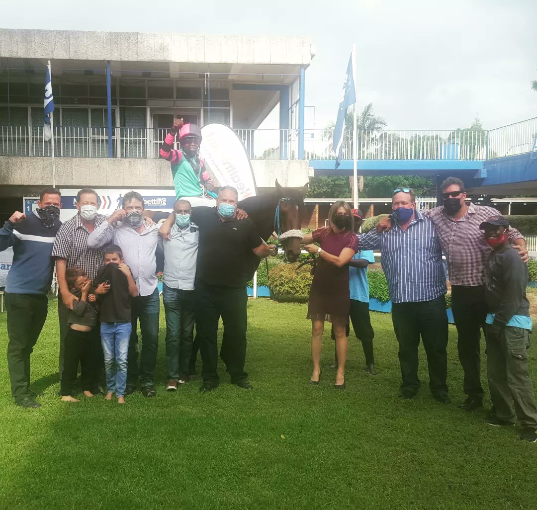 ClubMashonaland's tweet photo. Rounding off 2021! 
Pioneers &amp; Heros Tankard Day 
19th December.
The princess bounced back to form and showed her class by making it look easy!Winning the Tankard by 5 lengths. 
Good to have the champion filly back and what a season ahead she has! 

 #ZimbabweanHorseRacing🇿🇼 https://t.co/Ko4fbP5zVc