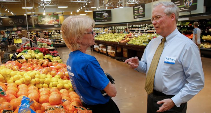 Researchers at ERt &amp; Occidental College found that > 2/3rds of Kroger workers struggle to pay for rent &amp; food, due to low wages &amp; part time schedules. Company cost cutting &amp; resulting staff shortages threaten safety during the pandemic. #Wages #PartTime economicrt.org/publication/hu…