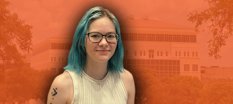 UTSA's tweet photo. Undergrad Alex Roush originally set her sights on environmental science. Now, she's broadening her path to include astrophysics and envisions researching solar system planetary atmospheres to better understand climate change.
๐ https://t.co/UTi6mjVvMn
#UTSA #UTSASuccess https://t.co/DyptwUo5eo