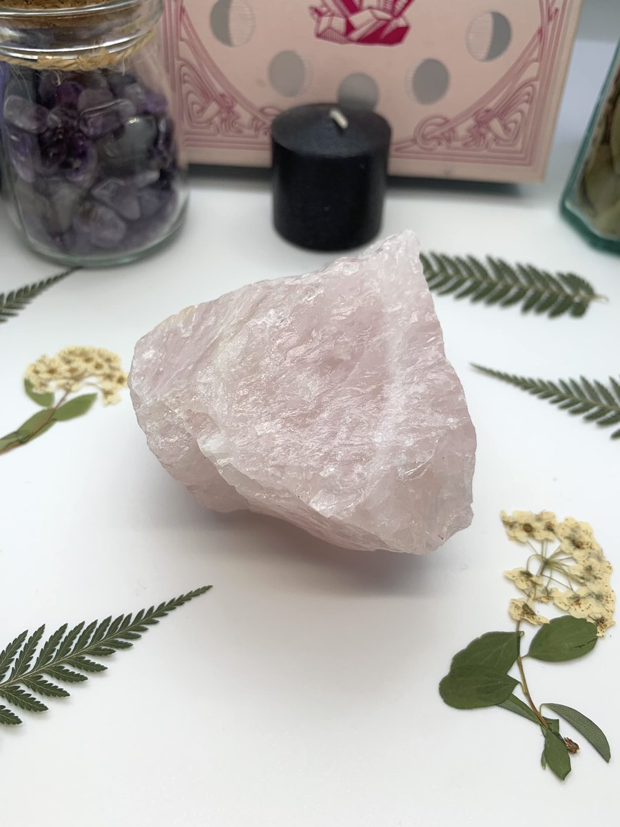 Happy Wednesday everyone 🥰

I have a bill coming up in 1-2 days, and more after that, that I cannot afford 😭 So, you can get 30% off your ENTIRE order if you order via dm’s (CashApp, Venmo, &amp; PayPal)! 

If you’re waiting for new crystals too, we can leave your box open 🥰