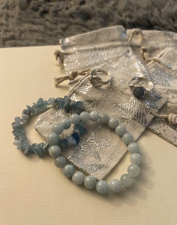 PixieOriginals's tweet photo. 🦋💙
#handmade #madewithlove #bracelet #ring #earrings #handmadejewelry #jewelry #nycjewelry #energyjewelry https://t.co/xQ7w5tRb7h
