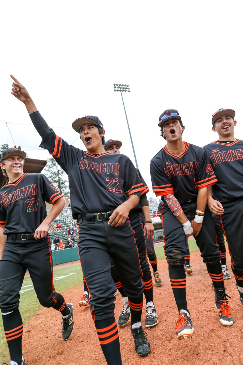 USABaseEvents's tweet photo. 1️⃣6️⃣ teams have punched tickets to #NHSI22 🎟

@NTCCary will host the premier high school competition from April 6-9: https://t.co/8nAbrGFmZC https://t.co/CXgB6u3ypm