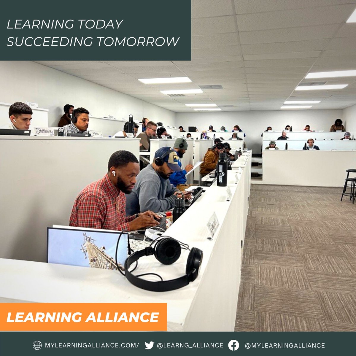 Learng_Alliance's tweet photo. LACโs new classroom setting allows more students than ever to simultaneously gain the knowledge they need to get certified!
#LACInspires #ExchangingIdeas #ShapingFutures #Telecommunications https://t.co/0qNOYnZDUd