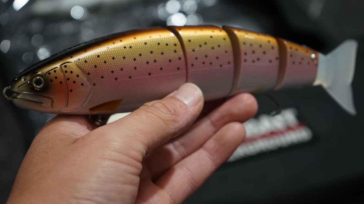 Madness Balam 245 and 300 New Exclusive Color Rainbow Trout.

Available soon at Optimum Baits/Madness dealers. 

Includes Floating Balam 245 and Floating/Sinking Balam 300.
#madnessjapan #optimumbaits https://t.co/Kh8F8HQAkA