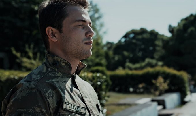 Dünyanın repliği olmadan milyonlarca şey anlatabilen en güzel sahnesi 🤍🥲

#YavBah