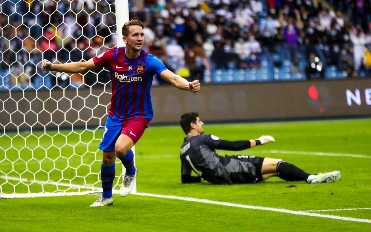 67' Changement pour le Barça :
⬆ <a href="/ANSUFATI/">Ansu Fati</a>, qui n'a plus joué depuis le 6/11/21
⬇ <a href="/LuukdeJong9/">Luuk de Jong</a>, buteur ce soir

#ElClasico (1-1)