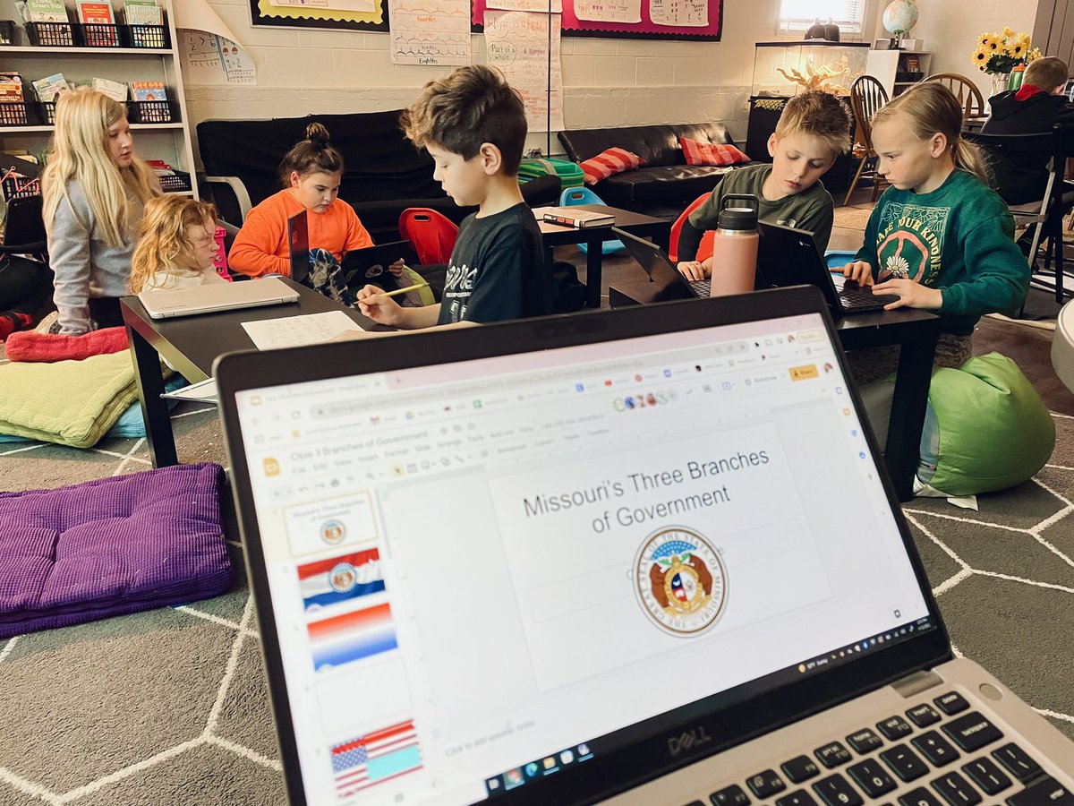 3rd graders are learning about Missouri’s 3 Branches of Government. Doing their research and contributing to a collective Google presentation where they will each take turns presenting their slide. #MrsObieGrade3 #Collaboration <a href="/EllisElementary/">Ellis Elementary</a>