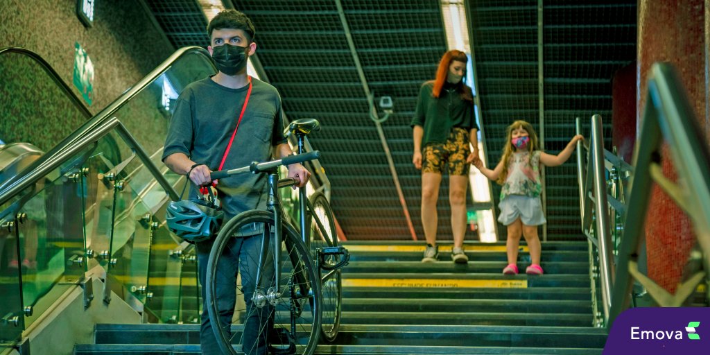 Emova_arg's tweet photo. #BuenMiercoles - ¿Completas tu viaje con la bici? Conocé los horarios para viajar con ella en las Líneas A, B, D, E o H  en el siguiente link:  #Emova  #Millaextra #PlanificáTuViaje https://t.co/F7rto2Fw5N https://t.co/gIgJxOMtbo