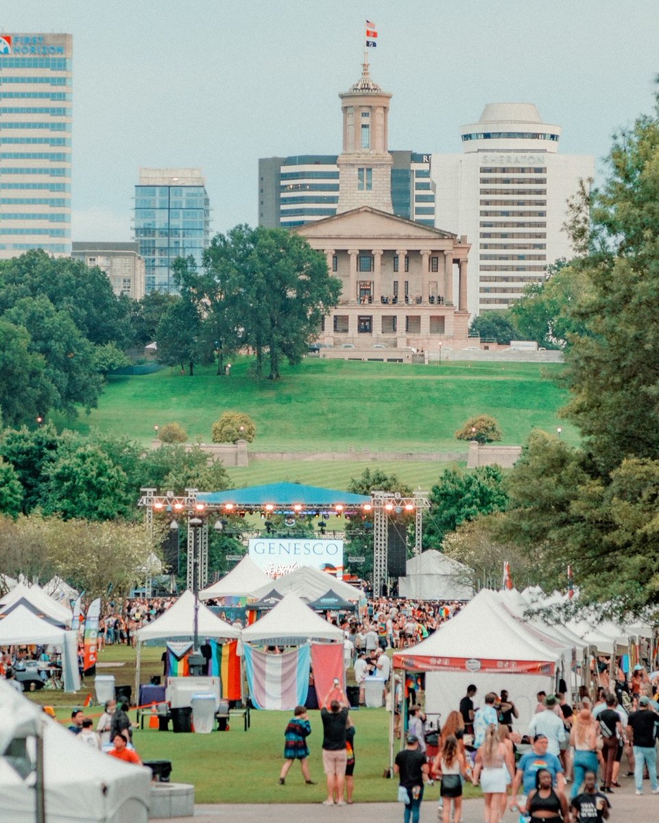Vendor and Parade applications for the 2022 Nashville Pride Festival are officially open at hubs.li/Q0122tW50 Happening June 25th + 26th in downtown Nashville 🏳️‍🌈🏳️‍🌈🏳️‍🌈