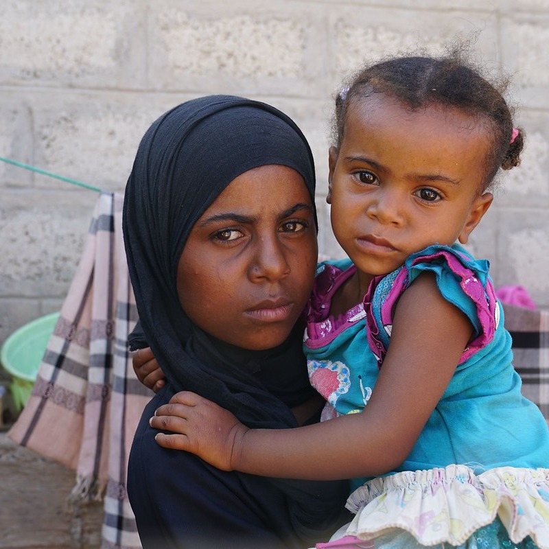 UNOCHA's tweet photo. The war in #Yemen is causing hunger, displacement and economic collapse, with women and girls bearing the brunt.

Meanwhile, the aid operation - which helps 11 M people each month - is threatened by funding shortages.

Read @rajasingham_UN's statement :