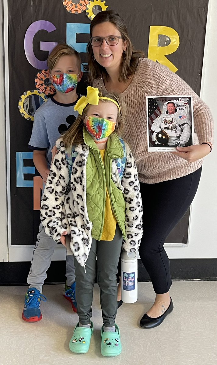 I talk about <a href="/NASA/">NASA</a> all the time in my classes. Today I received a thoughtful gift from a family who visited the <a href="/NASAKennedy/">NASA's Kennedy Space Center</a> &amp; had astronaut Michael Foreman sign his picture for our class!  My students truly get me! #WeAreCC <a href="/CRSantini/">𝘾𝙃𝙍𝙄𝙎 𝙎𝘼𝙉𝙏𝙄𝙉𝙄 🇺🇸</a> #STEM