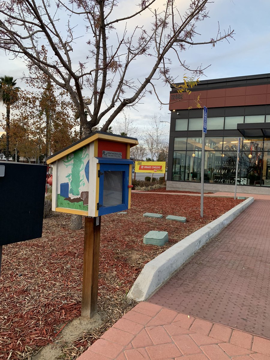 UnkleClem's tweet photo. Free Book in Moreno Valley, California #comeandgetit #freebook #morenovalley #California #littlefreelibrary https://t.co/kKjjUvSUXU