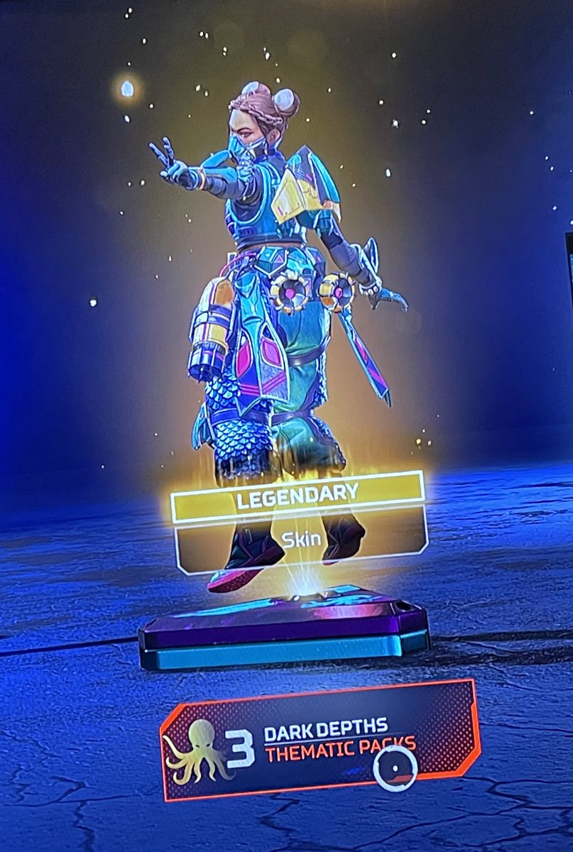 KEITHMODE's tweet photo. Deebs!!!! 
Got the new Lifeline skin on box 3/6!
All I ever wanted.
#ApexLegends #lifeline #deebs https://t.co/KVmGlZ1h5L