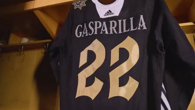 What do y'all think of my Gasparilla jersey?? : r/TampaBayLightning