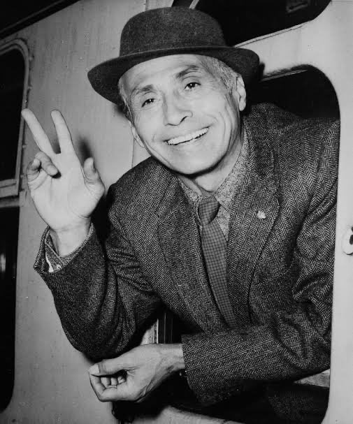 danzaINBAL's tweet photo. “Creo que jamás somos tan sinceros y humanos, como cuando bailamos”.
-José Limón.
 
Bailarín, coreógrafo y pilar de la danza moderna, #UnDíaComoHoy, pero de 1908, nació José Limón. 

👉 Conoce su legado: https://t.co/egziWiptku https://t.co/7naxT6sAsF