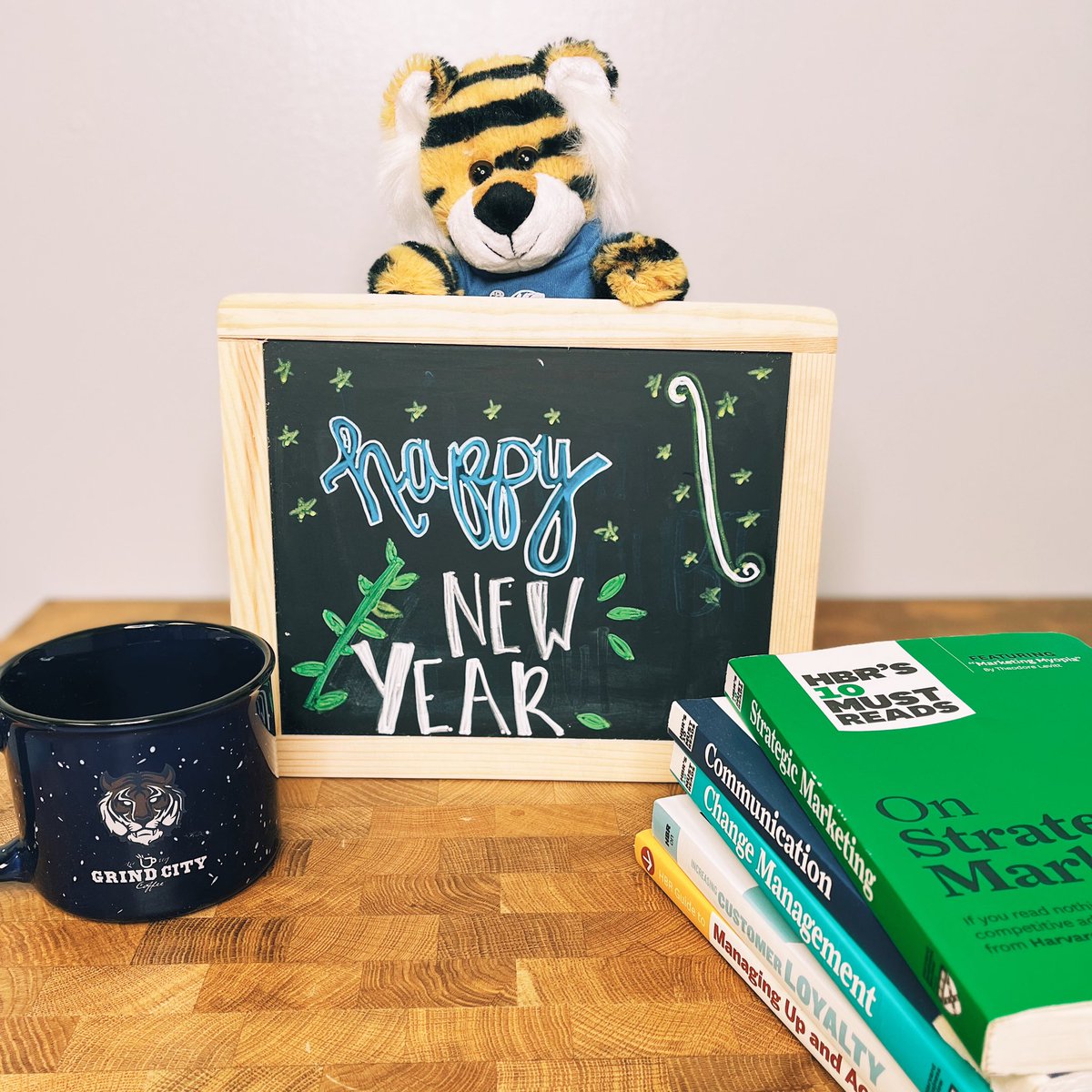 Happy New Year, Tigers! 🐯✨
. . . 
We can’t wait to welcome you back to campus soon. What are you most looking forward to with dining this year ? #dineatuofm 💙