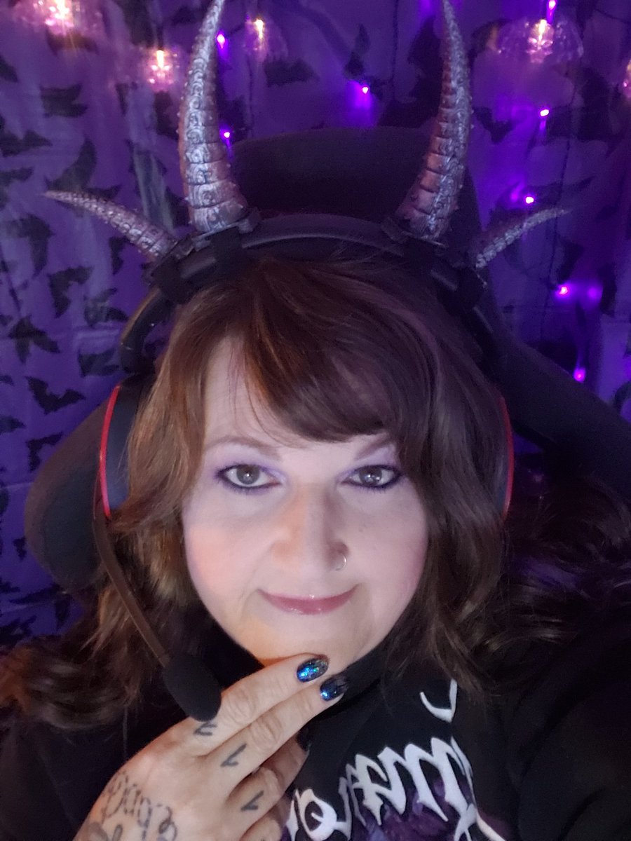 _BrookesPlace's tweet photo. Ready to start with #devilinsideus by @MrSkullGameStu! Should be interesting! https://t.co/QhlqWH6ipm https://t.co/tpfwzQgT61