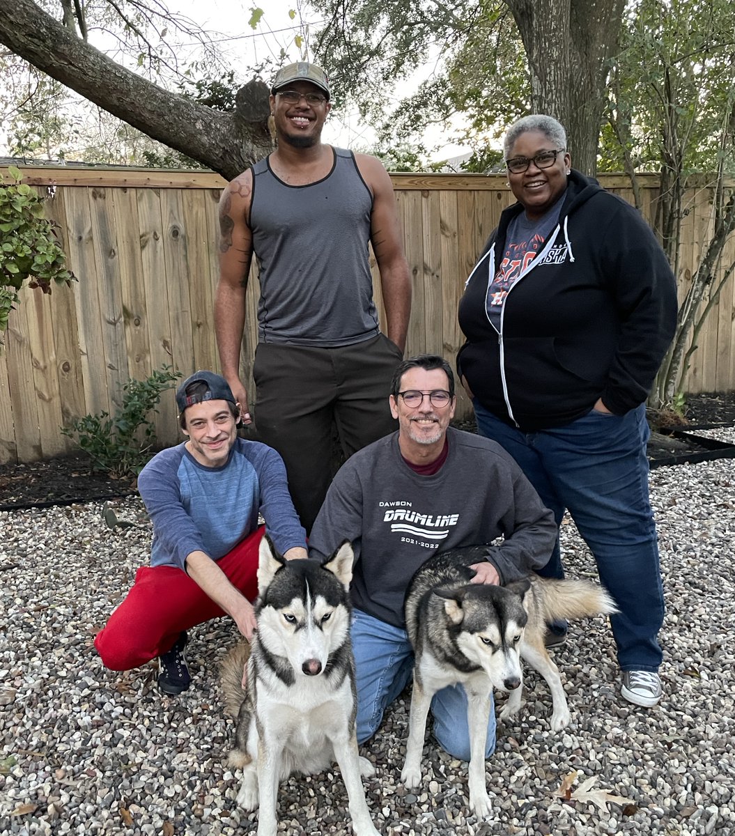 Happy 2022 from your favorite band.  Get ready for the funk in your world #tup #FunkInYoLife #HappyNewYear2022